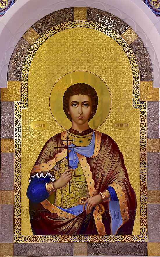 Икона Георгия Победоносца в иконостасе Владимирского собора