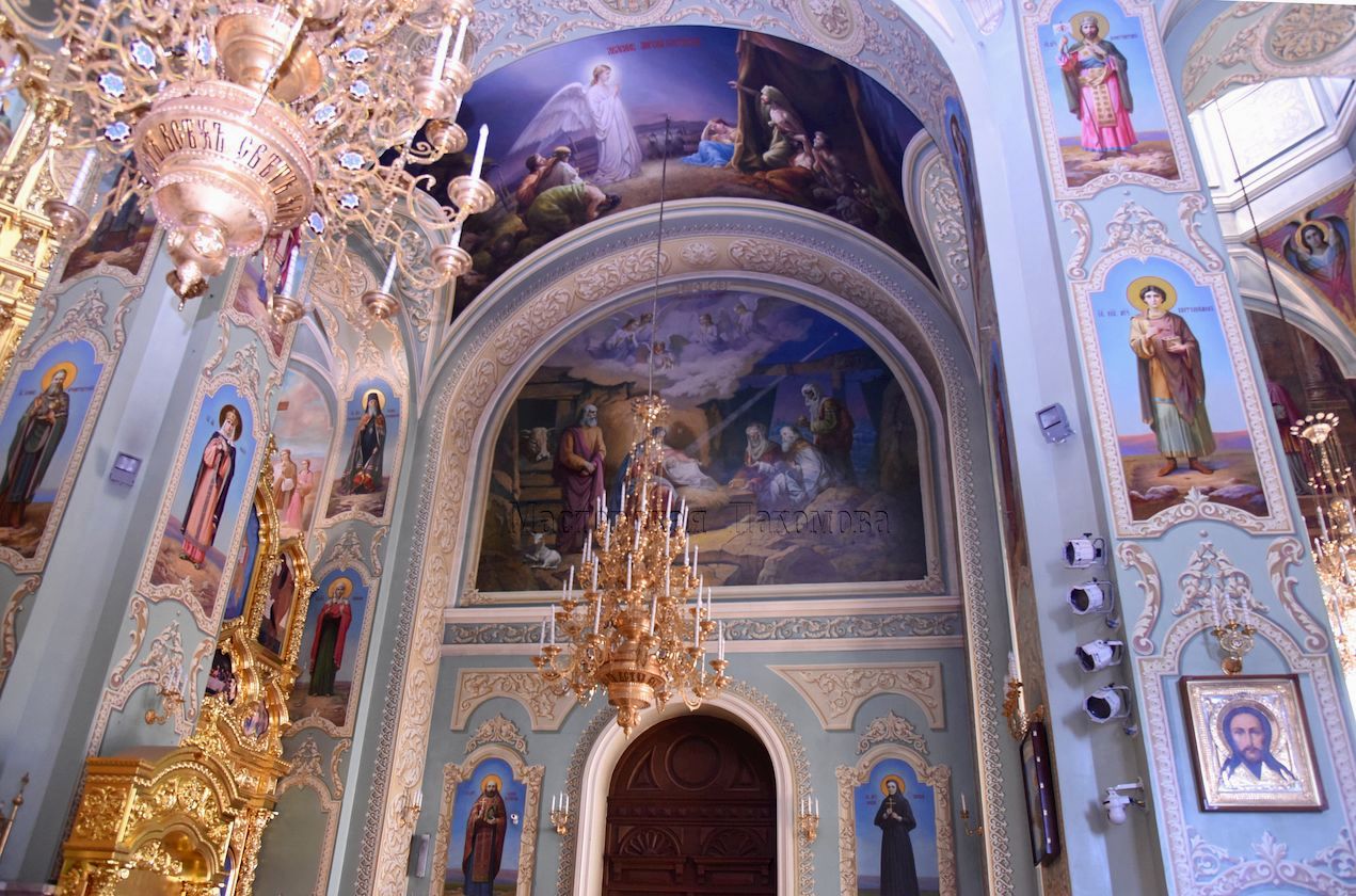 Собор расписанный в академическом стиле иконописцами Мастерской Пахомова