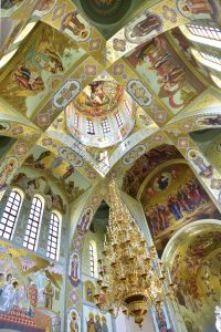 Команда иконописцев под руководством Вячеслава Пахомова завершила роспись центральной части собора - мастерская Пахомова
